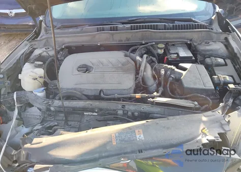 2015 Ford Fusion Se z USA, uszkodzony, nr VIN 1FA6P0HD8F5103052